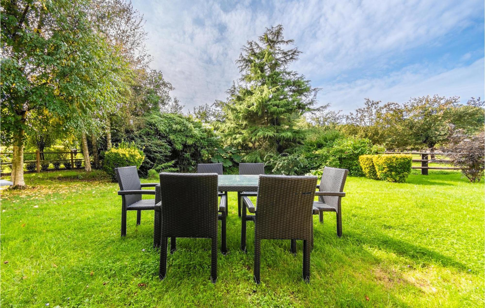 Stunning Home In Paluel With Wifi Zewnętrze zdjęcie